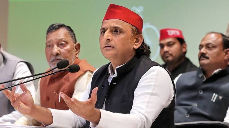BJP ने रद्द किए सभी कार्यक्रम, अखिलेश बोले- सरकार इस समय...